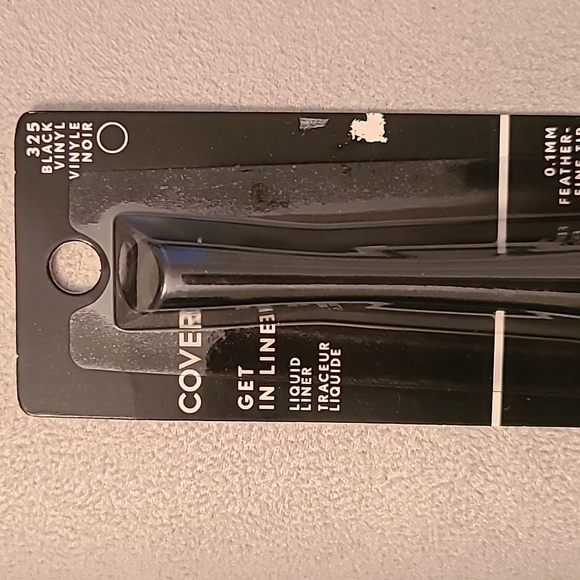 COVERGIRL MAKEUP BUNDLE OF 4 ITEMS - Picture 6 of 9